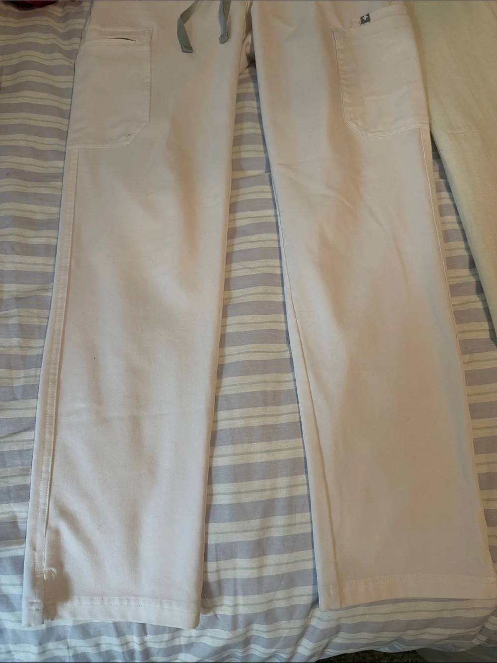 Figs Men's optic white Cairo cargo pants